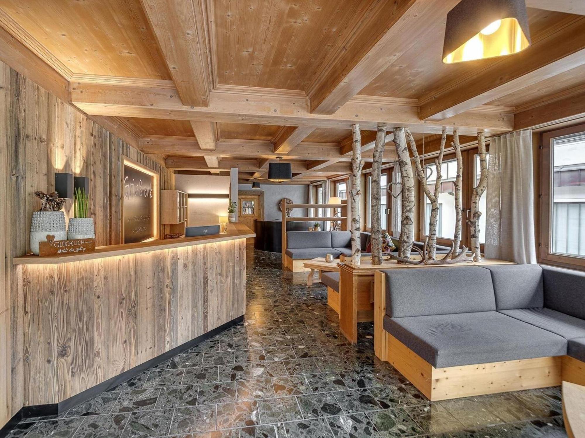 Apartment In Fuegen With A Garden Екстер'єр фото