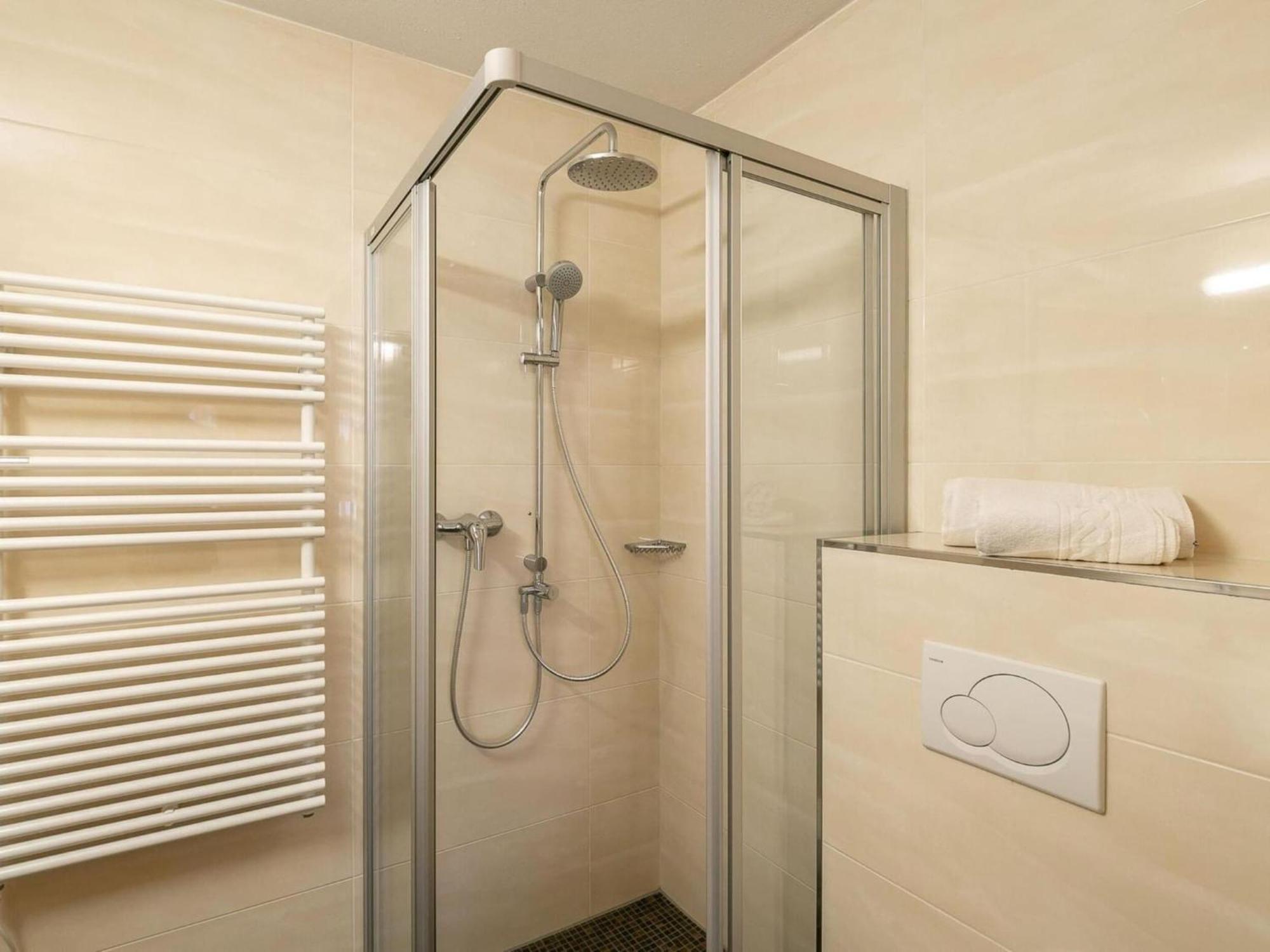 Apartment In Fuegen With A Garden Екстер'єр фото