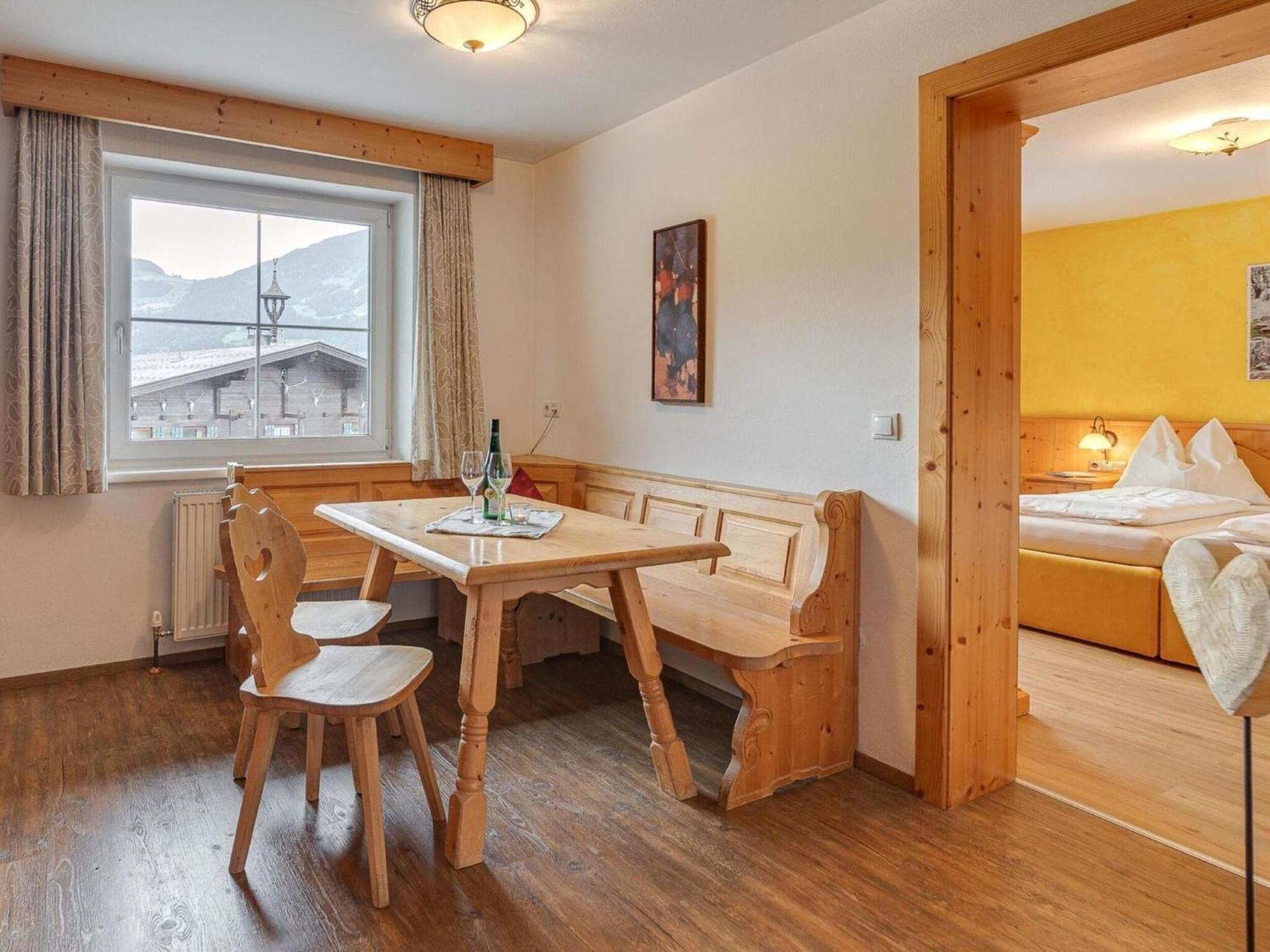 Apartment In Fuegen With A Garden Екстер'єр фото