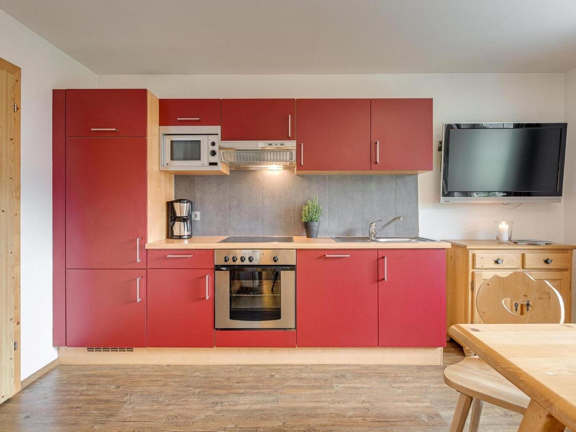 Apartment In Fuegen With A Garden Екстер'єр фото